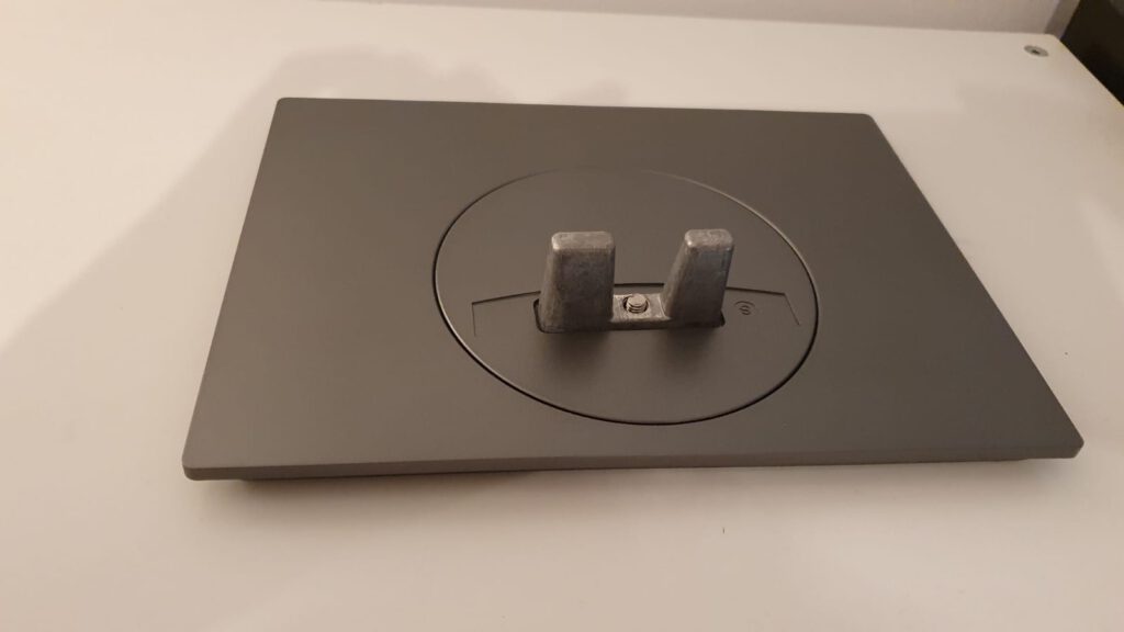 Monitor Dell P2418HZM, 24 Zoll – Full HD – mit Kamera und Lautsprecher 4