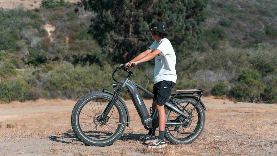 E Fatbikes Ihr vielseitiger Begleiter fuer ein aktives Sommertraining2