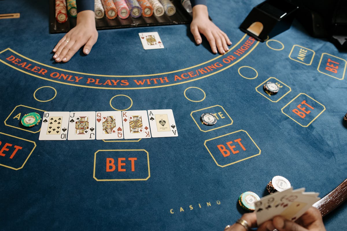 So bereiten Sie sich auf Blackjack-Turniere im Casinia Casino vor