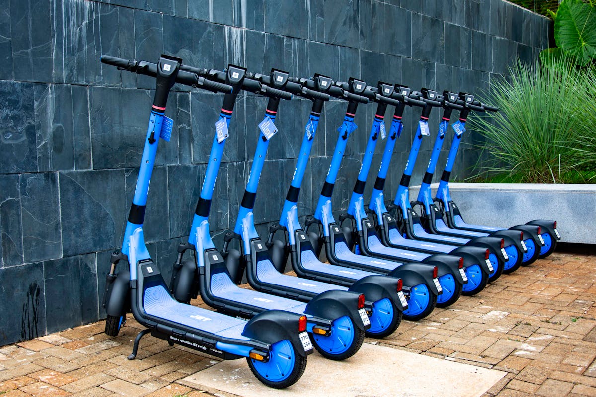 Ab wann darf man E-Scooter fahren