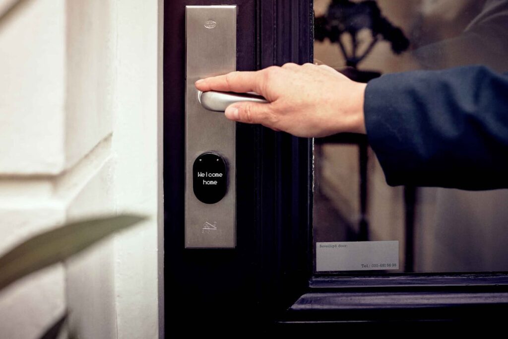 Welche Schritte sind nötig, um ein neues Smart Lock einzurichten?