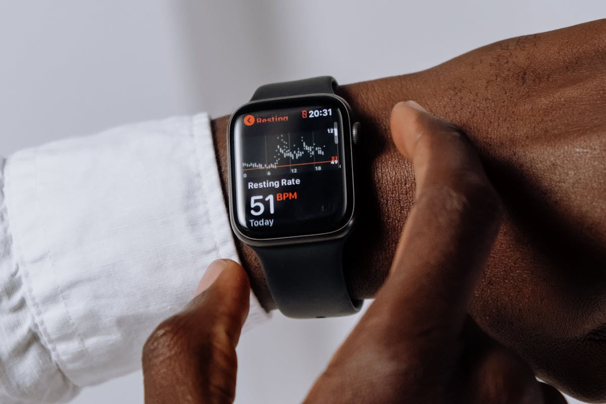 Deine Smartwatch zeigt keine Schritte mehr an? Ein deaktivierter Bewegungssensor könnte das Problem verursachen