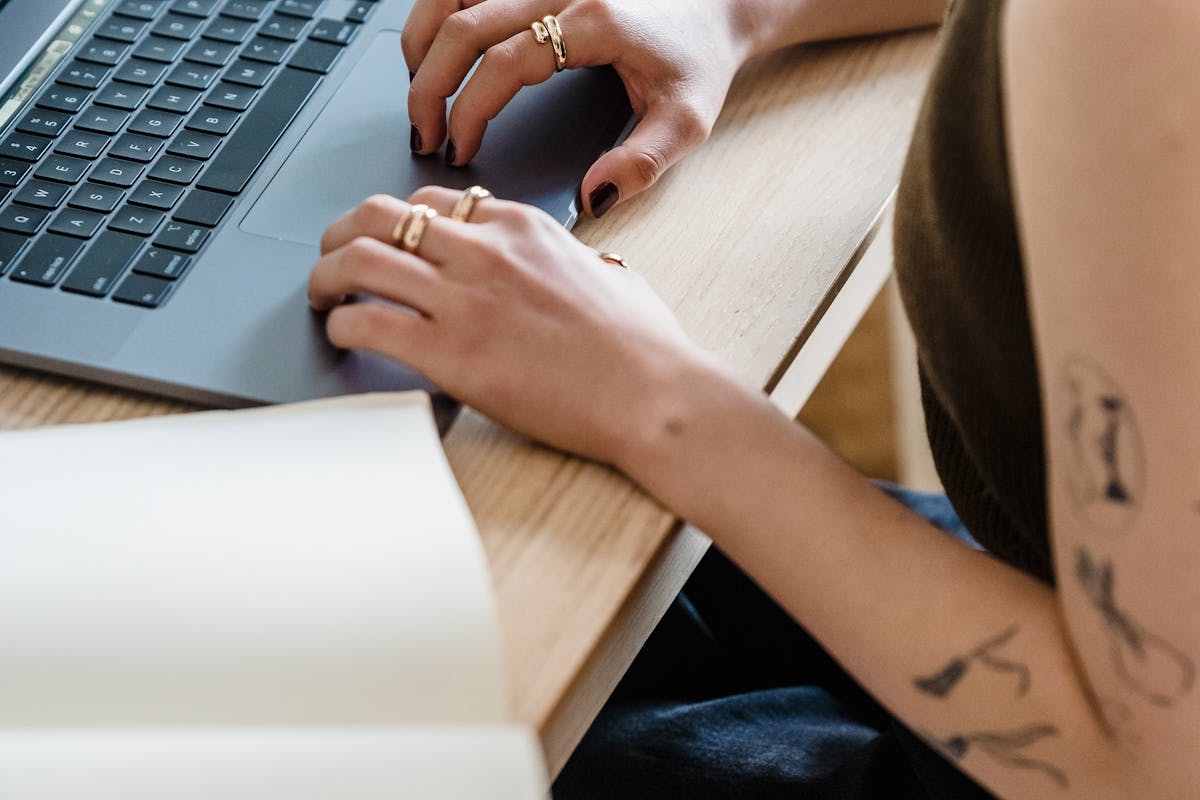 Einen sicheren Arbeitsplatz im Homeoffice einrichten – so funktioniert es