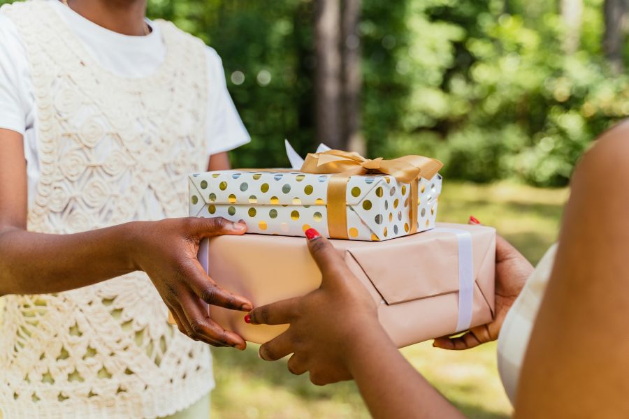Geschenk für 14-jährige Jungen: Ideen zwischen Hobby, Technik und Freizeit