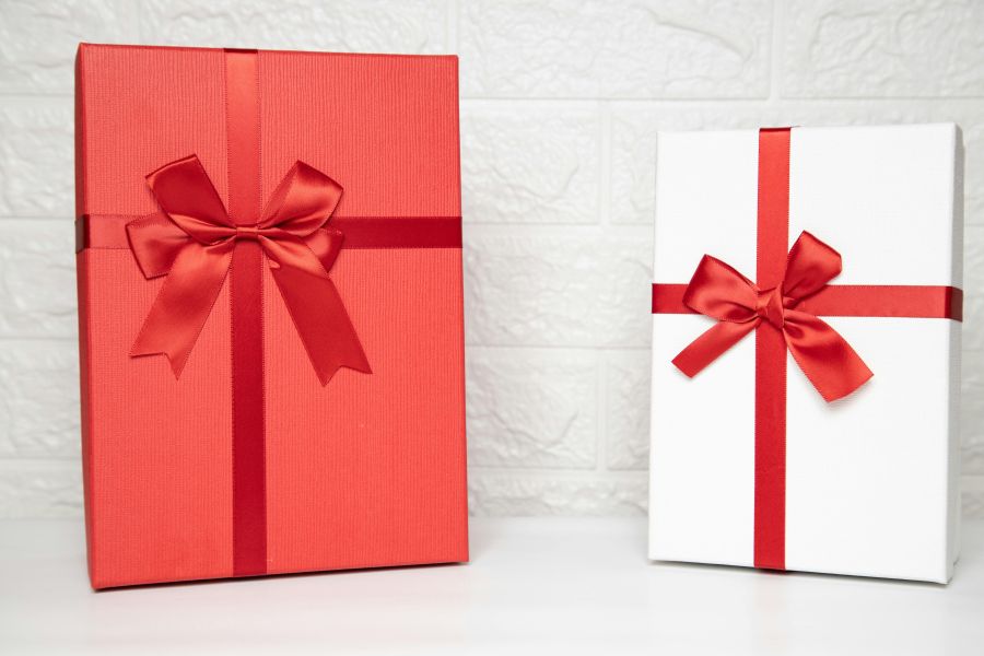 Geschenk zum 50. Geburtstag: Wertschätzung, Genuss und persönliche Details