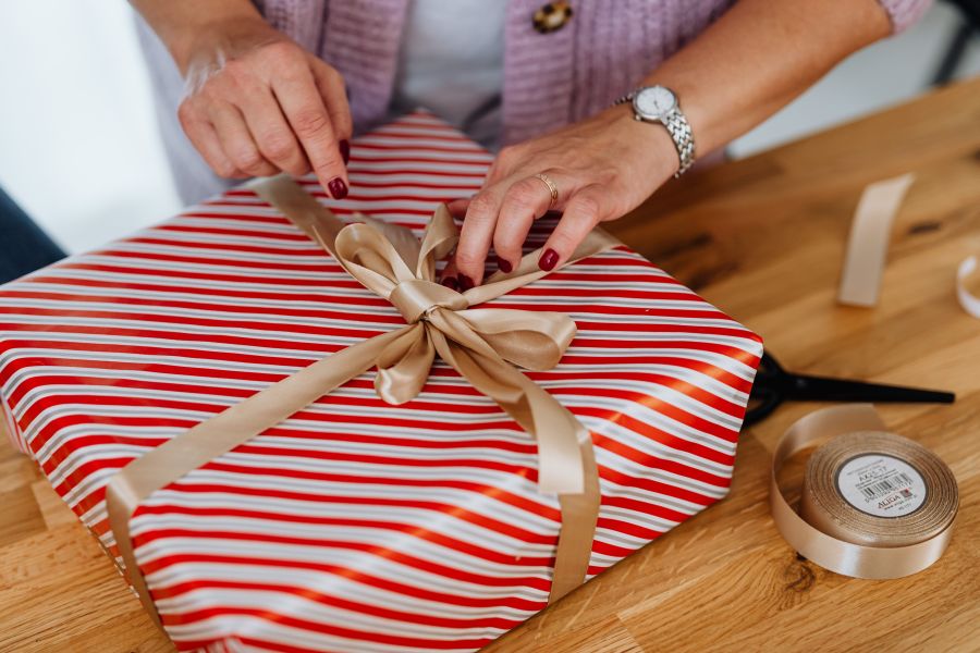 Karte zum Geschenk schreiben: Persönliche Worte ohne Floskeln