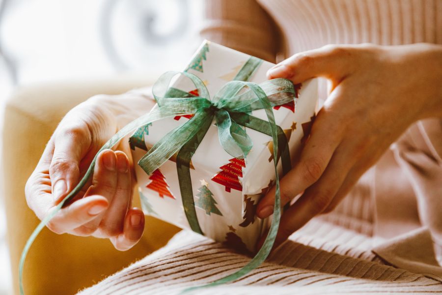 Geschenk zum 60. Geburtstag: Ideen für Menschen mit Erfahrung und Geschmack